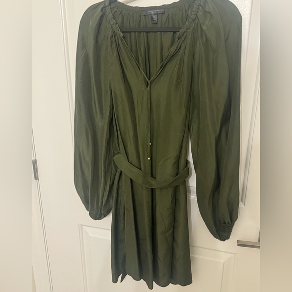 COPY - 100% SILK Dress from Banana Republic, worn ONCE - Picture 2 of 2